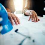 Internationale Qualitätsstandards im Bauwesen: So setzt die Whitefield Real Estate GmbH komplexe Projekte um